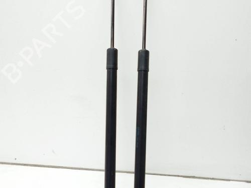 tailgate-lift-support-vw-tiguan-ad1-ax1-2016-2017-2018-2019-2020-2021-2022-2023-2024-28149117 main image
