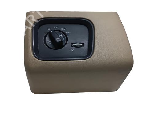 Forlygtekontakt Forlygtekontakt LAND ROVER RANGE ROVER SPORT I (L320) 2.7 D 4x4 (190 hp) 35784642 35784642