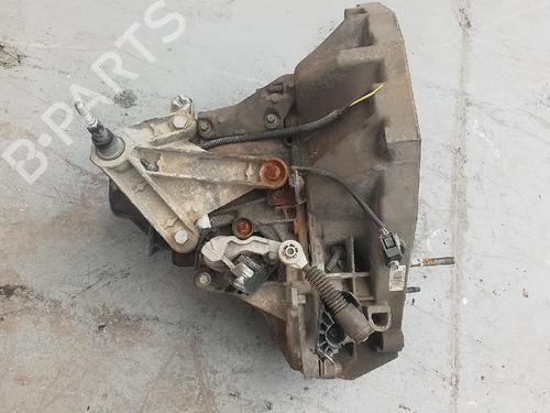 gearbox-renault-clio-iii-br01-cr01-2005-2006-2007-2008-2009-2010-2011-2012-2013-2014-26446671 main image