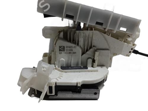 rear-right-lock-jeep-renegade-suv-bu-b1-bv-2014-33538839 main image