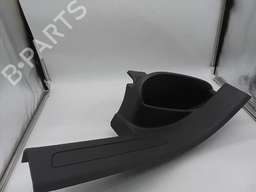 Używane Listwa drzwi VW TIGUAN (AD1, AX1) 1.4 TSI (150 hp) 26972378