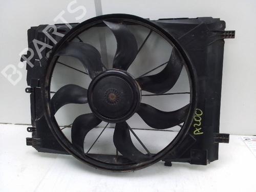 Used Radiator fan MERCEDES-BENZ A-CLASS (W176) A 180 CDI / d (176.012) (109 hp) 26158597