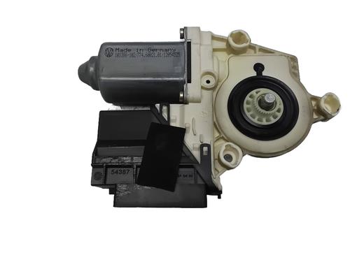 Rudehejsemotor forskærm venstre SEAT IBIZA III (6L1) 1.4 TDI (75 hp) 31037115