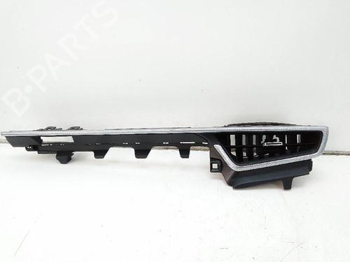 Used Air vent TOYOTA COROLLA Estate (_E21_) 1.8 Hybrid (ZWE211W) (122 hp) 18596771