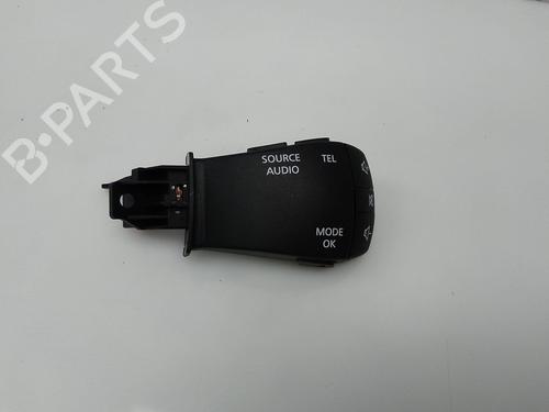 Used Steering wheel controls Steering wheel controls 23032534 23032534