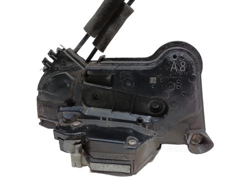 front-right-lock-toyota-prius-plus-_w4_-2011-33286193 main image