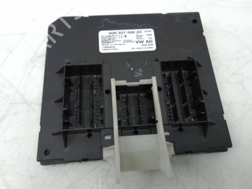 Used Electronic module Electronic module VW GOLF SPORTSVAN VII (AM1, AN1) 1.4 TSI (150 hp) 21380136 21380136