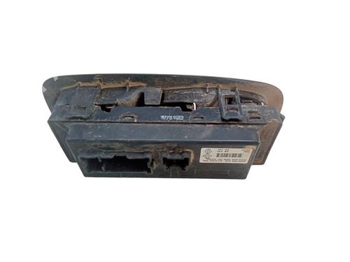 Left front window switch RENAULT KADJAR (HA_, HL_) 1.3 TCe 160 (HLNC) | BP18594274I27 - Image 2