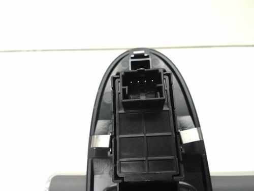 Left rear window switch FIAT 500L (351_, 352_) 1.3 D Multijet (199.LYM11, 199.LYM1A) | BP28149042I29 