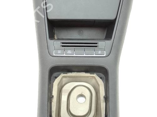 Used Glove box Glove box VW TIGUAN (5N_) 2.0 TDI 4motion (136 hp) 18578373 18578373