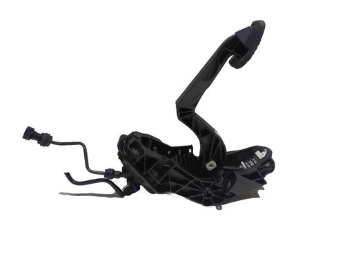 Used Clutch pedal Clutch pedal FORD TRANSIT COURIER V769 Box Body/MPV (N3P) 1.5 EcoBlue (101 hp) 33871033 33871033