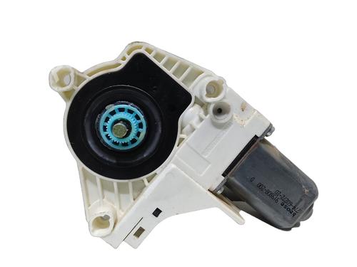 Used Left front window motor Left front window motor VW TOUAREG (7P5, 7P6) 3.0 V6 TDI (245 hp) 33266052 33266052