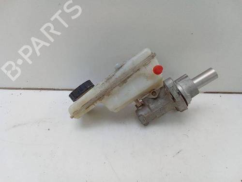 Used Brake master cylinder RENAULT KANGOO / GRAND KANGOO II (KW0/1_) 1.5 dCi 85 (KW0K, KW0L, KW0B) (86 hp) 26158138