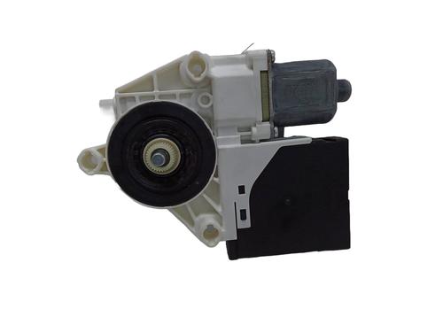 BP26052839E21 main image