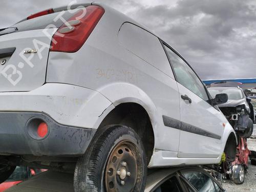 Right taillight FORD FIESTA V (JH_, JD_) 1.4 16V | BP26157459C35