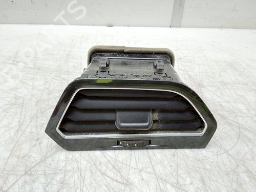 air-vent-vw-tiguan-ad1-ax1-5nb819710-2016-18583353 main image