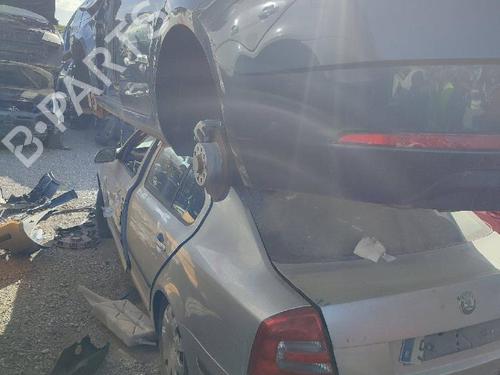 Seat buckle SKODA OCTAVIA II (1Z3) 1.9 TDI | BP18587896I32 