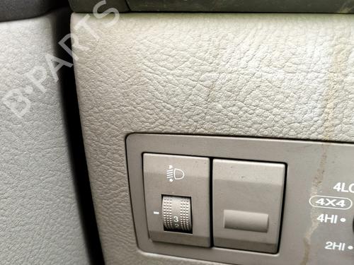 Used Headlight switch KIA SORENTO I (JC) 2.5 CRDi (170 hp) 32155791