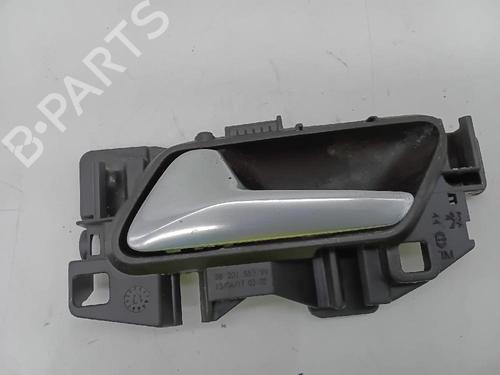 Used Rear left interior door handle PEUGEOT 3008 II SUV (MC_, MR_, MJ_, M4_) 1.6 BlueHDi 120 (120 hp) 26409256
