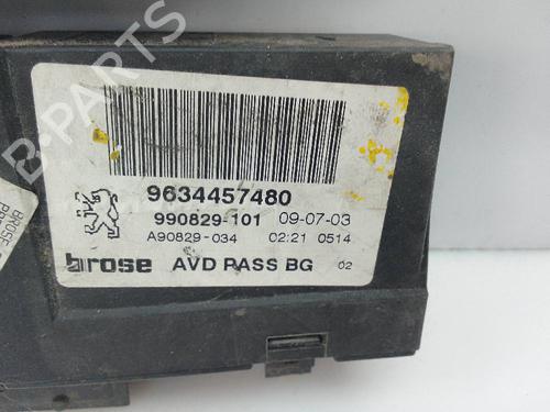 Right front window motor PEUGEOT 307 (3A/C) 2.0 HDi 110 | BP21783352E20 