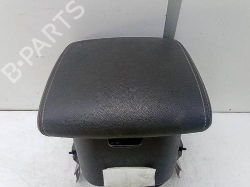 Used Armrest / Center console NISSAN NAVARA NP300 (D40) 2.5 dCi 4WD (174 hp) 19788296