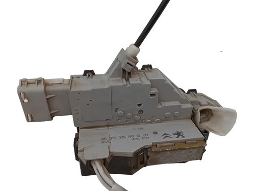Used Front left lock PEUGEOT 407 (6D_) 2.0 HDi 135 (6DRHRH, 6DRHRE, 6DRHRG, 6DRHRJ) (136 hp) 30380283