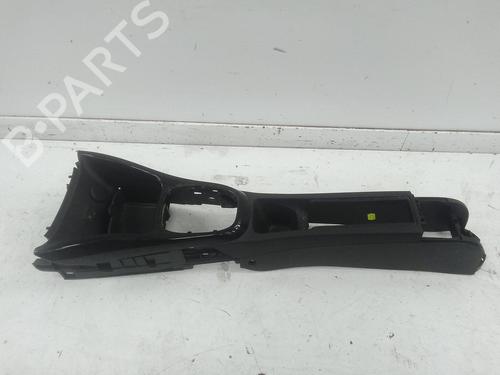 Consola central Consola central OPEL CORSA E (X15) 1.2 (08, 68) (69 hp) 21084965 21084965
