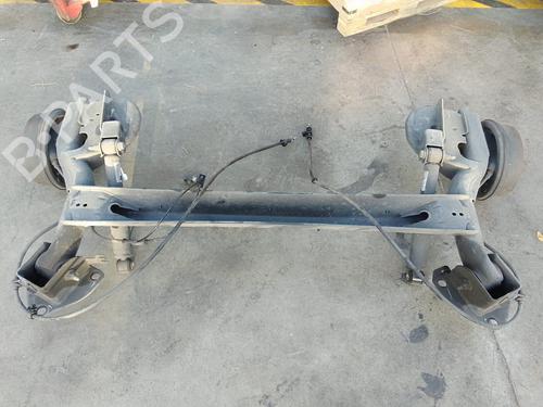Rear axle RENAULT EXPRESS Box Body/MPV 1.5 Blue dCi 75 (F6AA) 555110548R