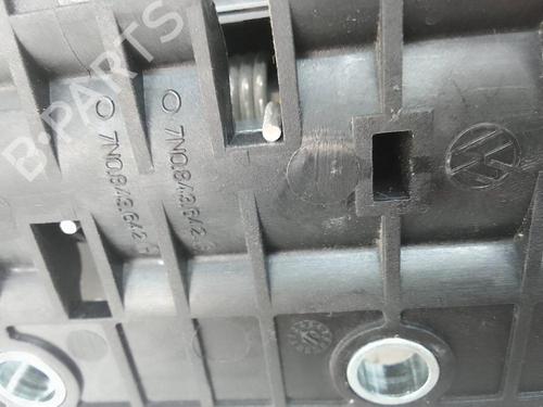 Used Rear right interior door handle SEAT ALHAMBRA (710, 711) 2.0 TDI (140 hp) 18597460