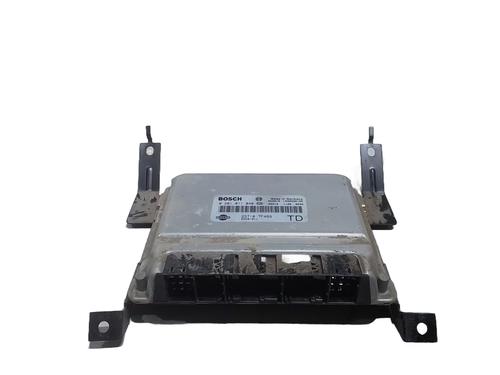 Used Engine control unit (ECU) NISSAN TERRANO II (R20) 2.7 TDi 4WD (125 hp) 31753235