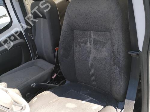 Used Left front seat FIAT QUBO (225_) 1.3 D Multijet (225CXB1A, 225AXB1A, 225CXB11, 225AXB11,... (75 hp) 31583038