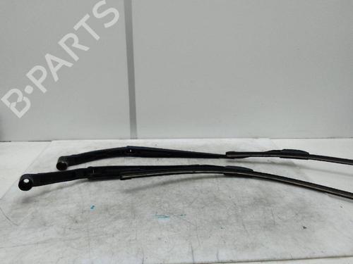 Front windshield wiper arm RENAULT KADJAR (HA_, HL_) 1.6 dCi 130 (HLA4) | BP18839879C143 