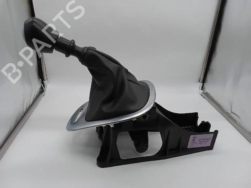 Used Gear lever RENAULT SCÉNIC III (JZ0/1_) 1.2 TCe (116 hp) 26611857