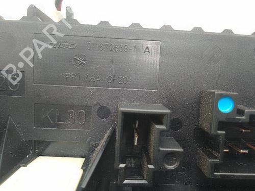 Used Fuse box MERCEDES-BENZ E-CLASS (W212) E 350 CDI (212.025) (231 hp) 25302665