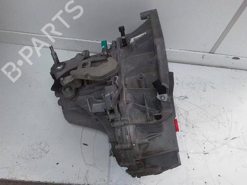 Caixa de velocidades NISSAN JUKE (F15) 1.2 DIG-T (115 hp) 25302615