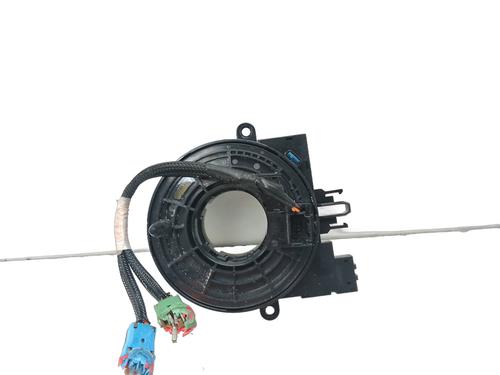squib-airbag-renault-megane-iv-hatchback-b9amn_-255545857r-2015-18737228 main image