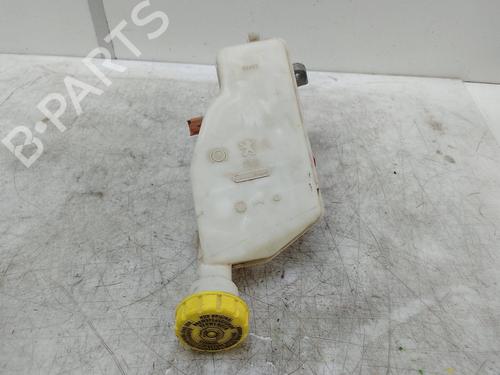 Used Brake master cylinder Brake master cylinder PEUGEOT 208 I (CA_, CC_) 1.2 VTI 82 (82 hp) 19582802 19582802