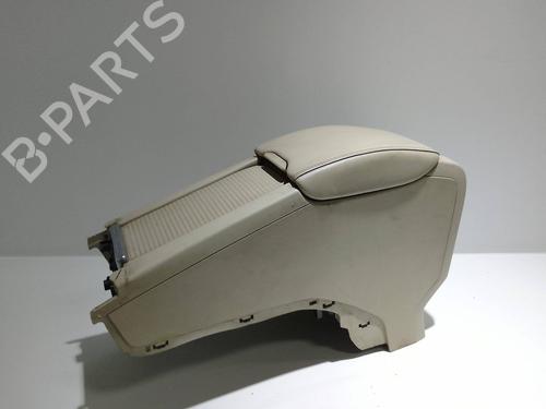 Used Armrest / Center console VOLVO V60 I (155) D3 / D4 (163 hp) 26050313