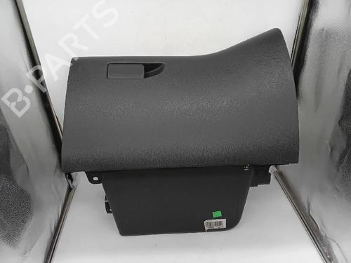 Used Glove box PEUGEOT 308 II (LB_, LP_, LW_, LH_, L3_) 1.6 HDi / BlueHDi 115 (115 hp) 27648917