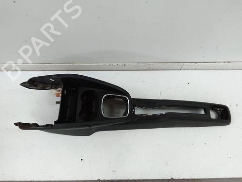Consola central Consola central AUDI A1 Sportback (8XA, 8XF) 1.6 TDI (90 hp) 19582720 19582720