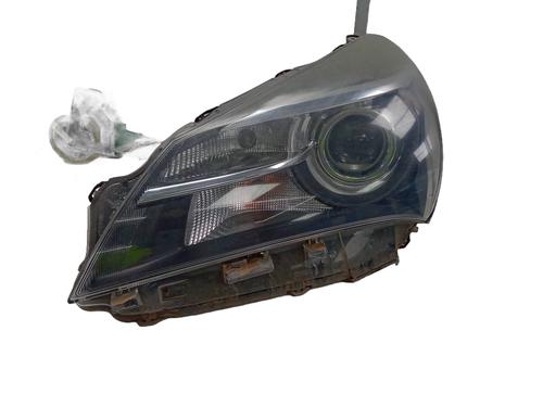 Used Left headlight TOYOTA YARIS (_P13_) 1.4 D (NLP130_, NLP130) (90 hp) 18573230