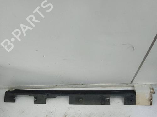 Trinbræt Trinbræt LAND ROVER RANGE ROVER SPORT I (L320) 2.7 D 4x4 (190 hp) 23985069 23985069