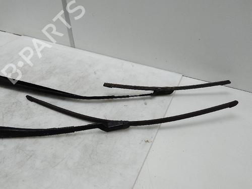 Used Front windshield wiper arm VAUXHALL VIVARO LIFE Bus (K0) 2.0 (177 hp) 18597849