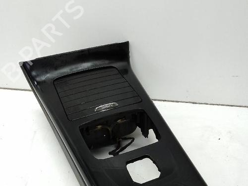 Used Middle console MERCEDES-BENZ A-CLASS (W177) A 180 (177.084) (136 hp) 18584166