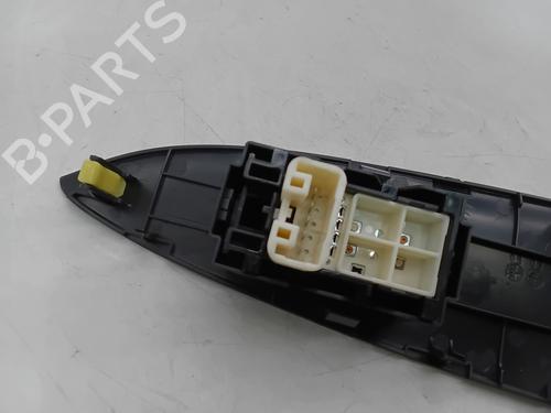 Interrupteur de vitre arrière gauche TOYOTA RAV 4 III (_A3_) 2.2 D (ALA35_) | BP29995255I29 