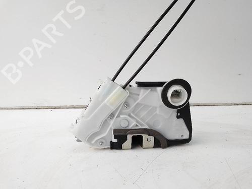 Used Front right lock TOYOTA YARIS (_P13_) 1.5 (NSP131_) (112 hp) 18596103