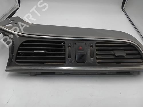 Air vent RENAULT KADJAR (HA_, HL_) 1.2 TCe 130 (HLMR) | BP28840419I21 
