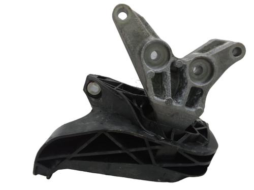 Used Engine mount PEUGEOT 5008 II (MC_, MJ_, MR_, M4_) 1.2 THP (MRHNYH, MRHNYW, MRHNSJ, MRHNSU, MRHNSM) (131 hp) 30677556
