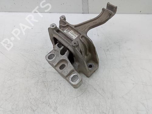 Used Support SKODA OCTAVIA III Combi (5E5, 5E6) 2.0 TDI (150 hp) 18899061