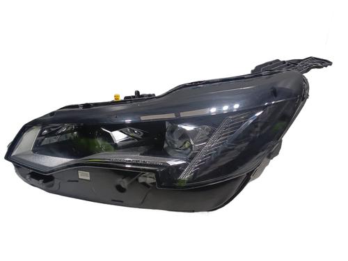 Venstre forlygte PEUGEOT 3008 II SUV (MC_, MR_, MJ_, M4_) Hybrid (224 hp) 32281875